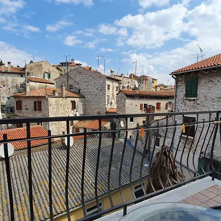 Queen Ernesta Vi. Rovinj Exterior photo